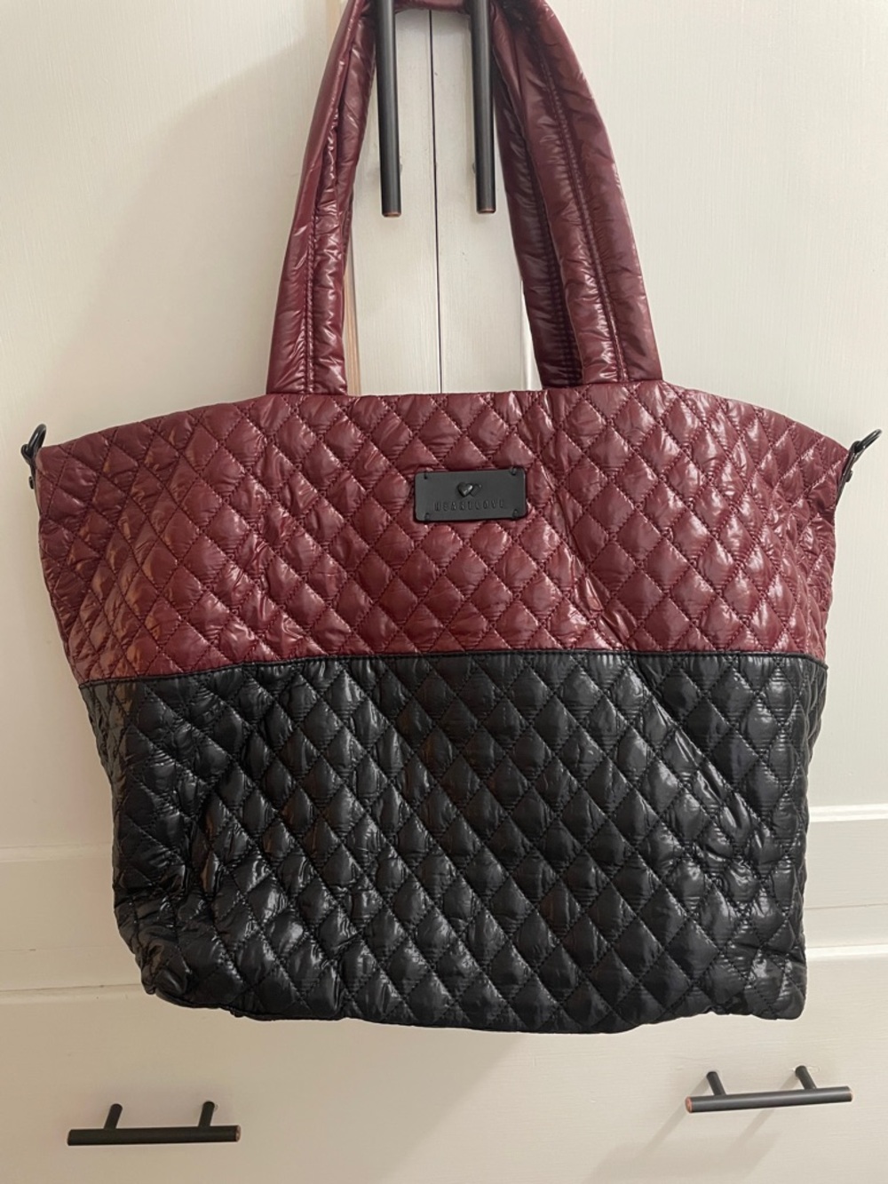 Heart love by Charo tote in black and wine